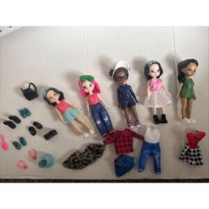 5 Forever Club Fashion Play Girl Dolls And Accessories Pre-Owned